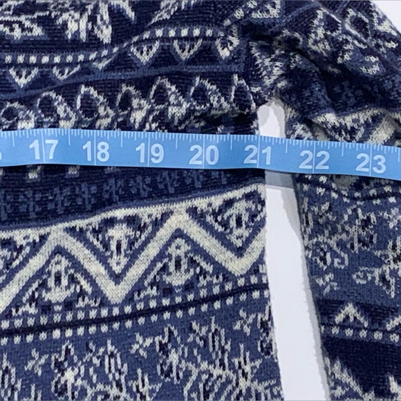 Blue Waterfall Lightweight Sweater Cardigan - Picture 5 of 7